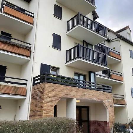 Ferienwohnung Les Pieds Dans Le Sable Cabourg Exterior foto